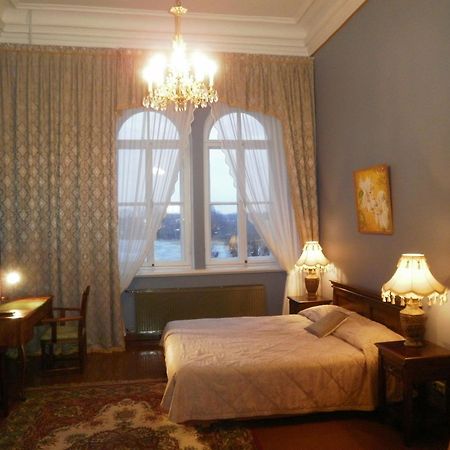 Birinu Pils Hotel Bīriņi Buitenkant foto