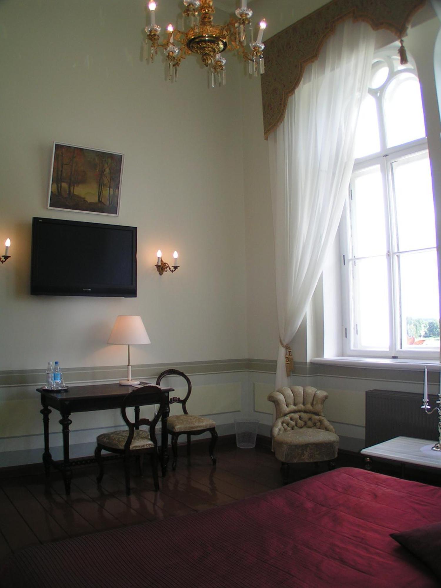 Birinu Pils Hotel Bīriņi Buitenkant foto