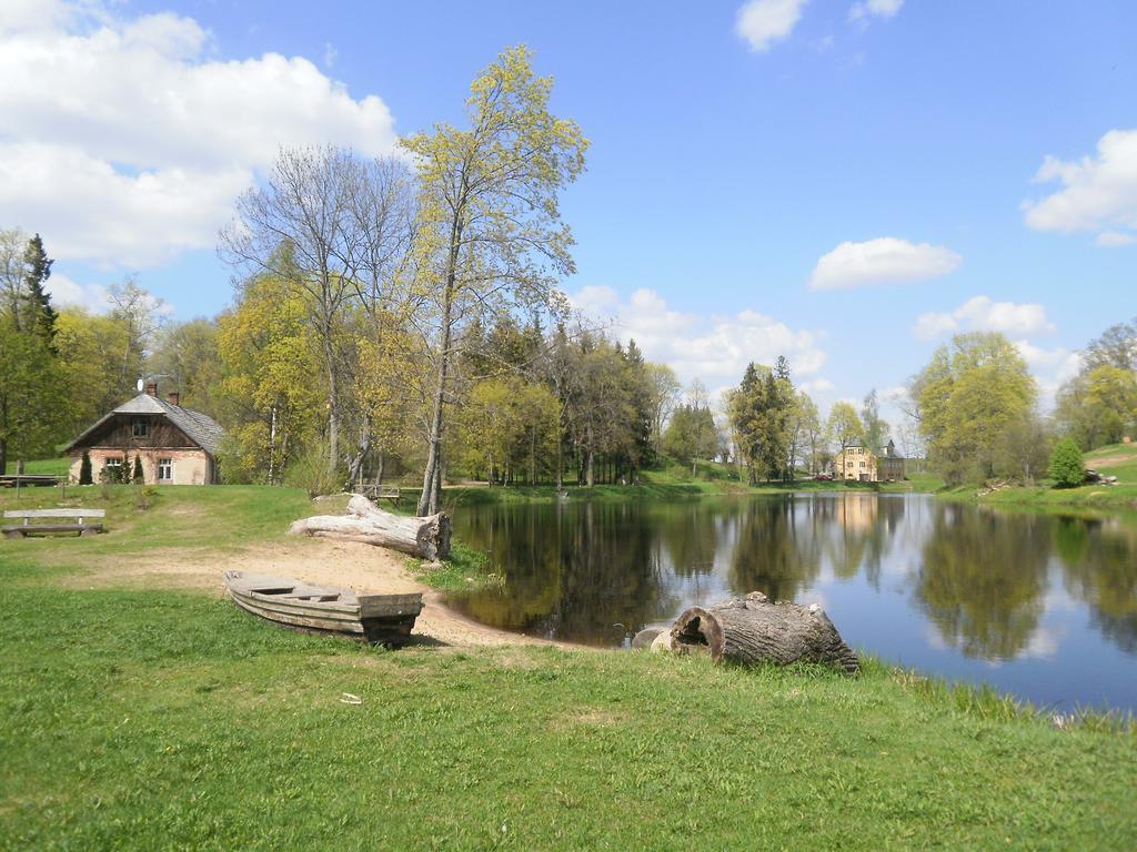 Birinu Pils Hotel Bīriņi Buitenkant foto