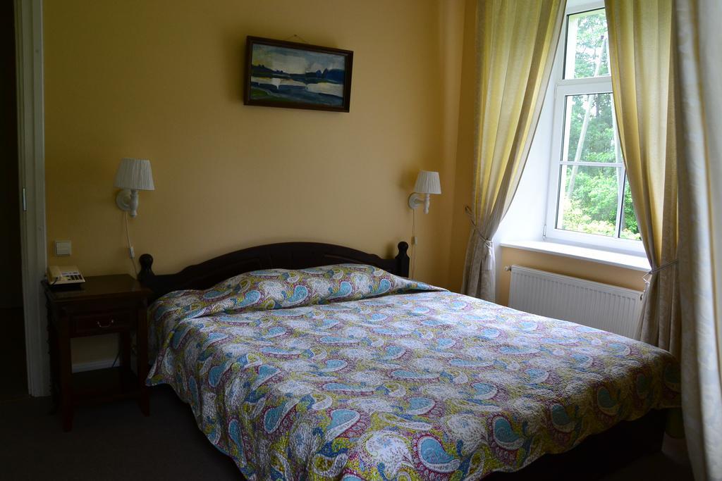 Birinu Pils Hotel Bīriņi Buitenkant foto