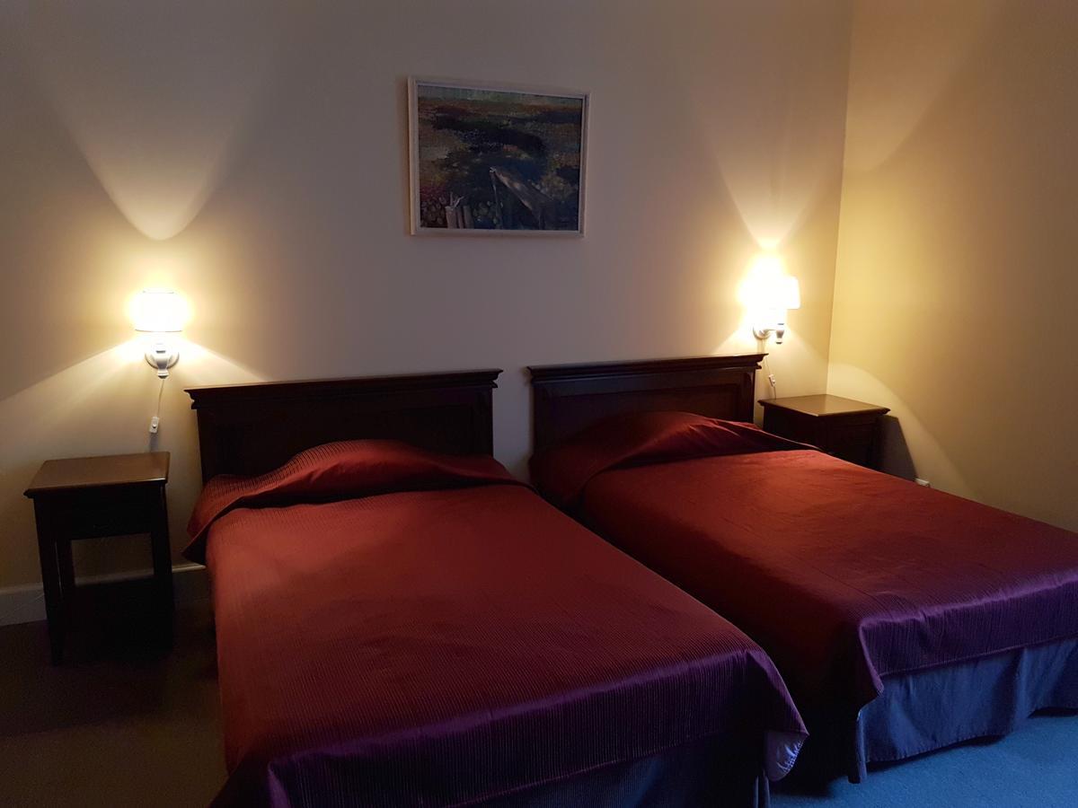 Birinu Pils Hotel Bīriņi Buitenkant foto